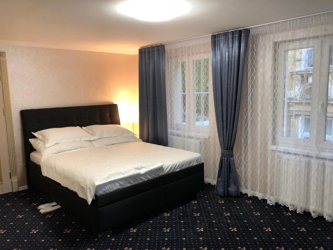 Ioannis Apartment การ์โลวีวารี ภายนอก รูปภาพ